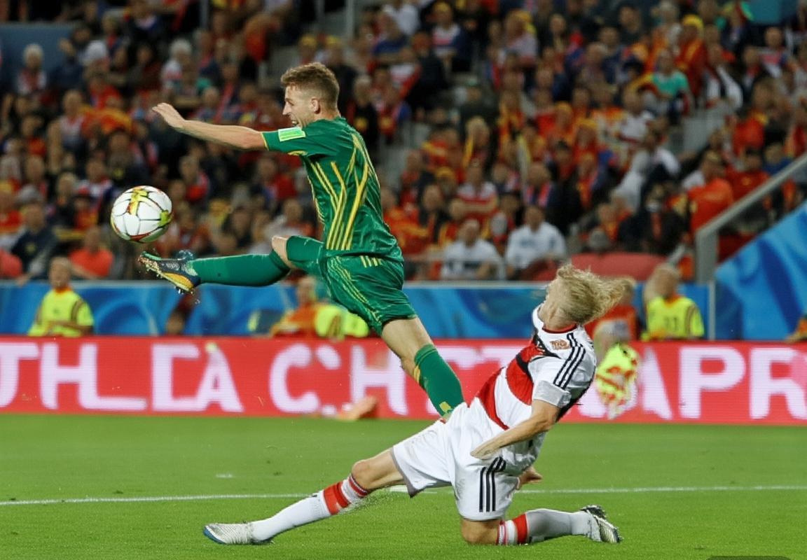 2016德西巅峰对决：激情与战术解析(图2)